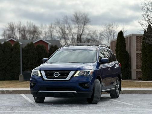 2019 Nissan Pathfinder SV