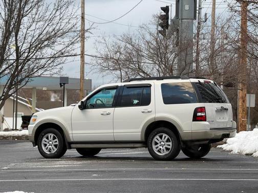 2010 Ford Explorer Eddie Bauer