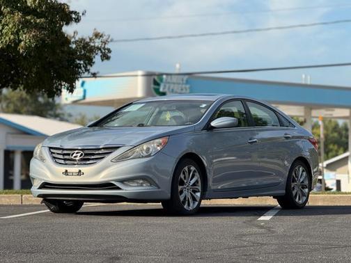 2011 Hyundai SONATA SE