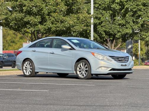 2011 Hyundai SONATA SE
