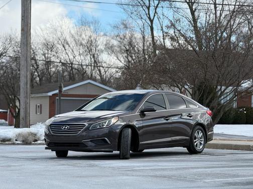 2017 Hyundai SONATA SE