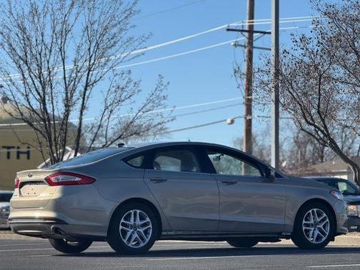 2015 Ford Fusion SE