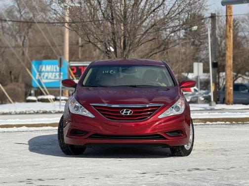 2012 Hyundai SONATA GLS