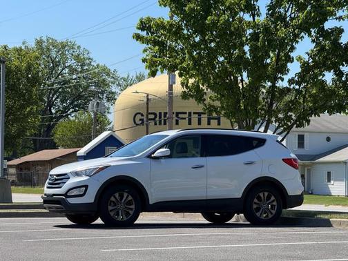 Frost White Pearl 2014 Hyundai Santa Fe Sport 2.4L
