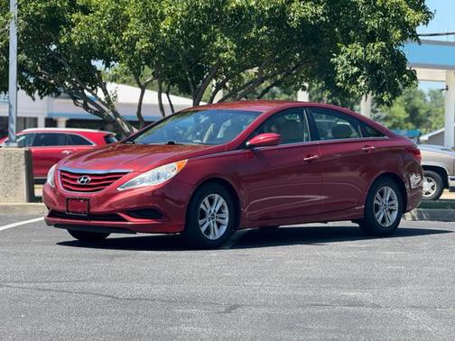 2013 Hyundai SONATA GLS