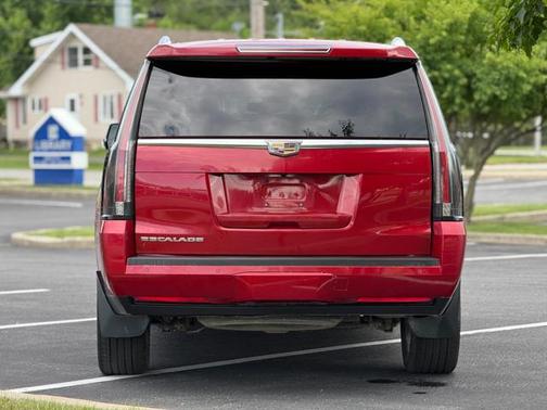2015 Cadillac Escalade ESV Luxury