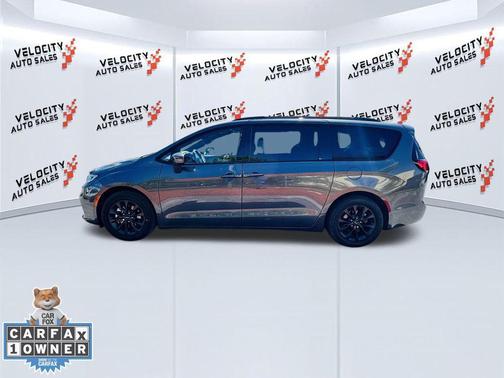 2021 Chrysler Pacifica Touring