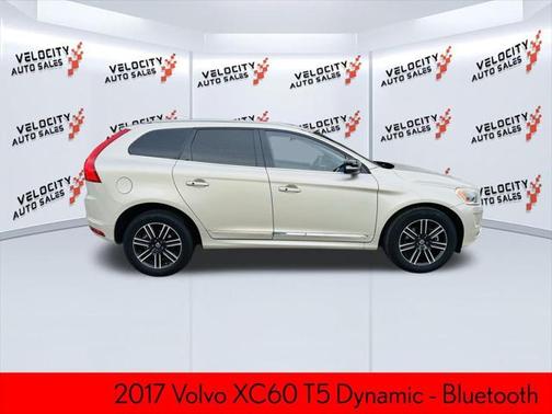 2017 Volvo XC60 T5 Dynamic
