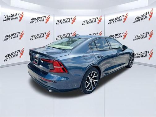 2020 Volvo S60 T5 Momentum