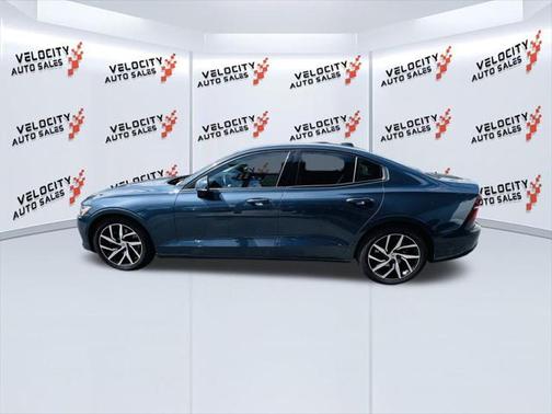 2020 Volvo S60 T5 Momentum