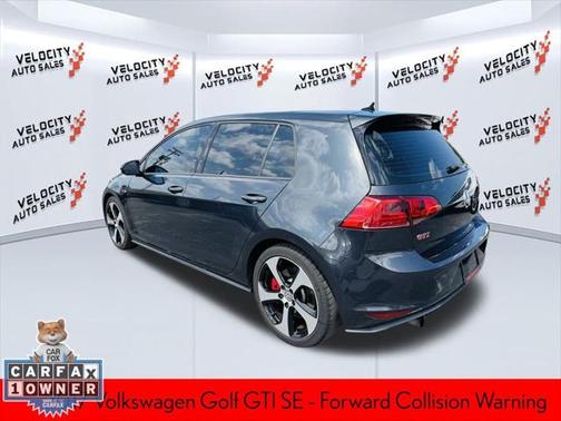 2017 Volkswagen Golf GTI 2.0T SE 4-Door