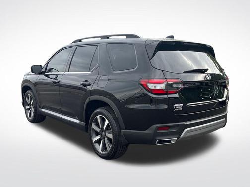 Crystal Black Pearl 2024 Honda Pilot Elite