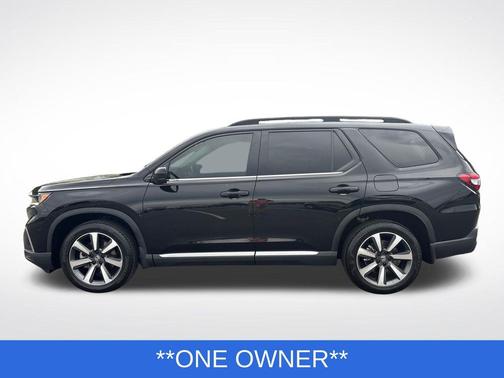 Crystal Black Pearl 2024 Honda Pilot Elite