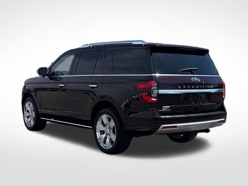 Jewel Red Metallic Tinted Clearcoat 2023 Ford Expedition Platinum