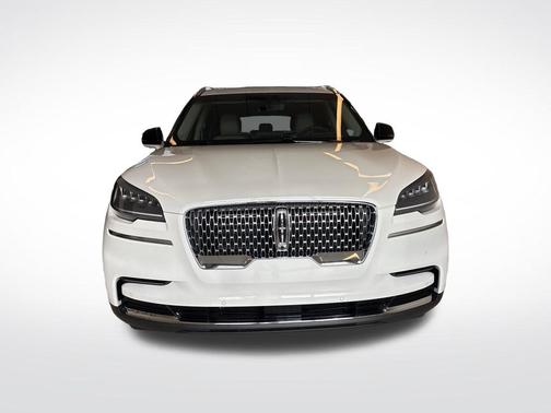 Pristine White Metallic Tri-Coat 2023 Lincoln Aviator Reserve AWD