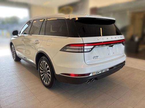 Pristine White Metallic Tri-Coat 2023 Lincoln Aviator Standard AWD