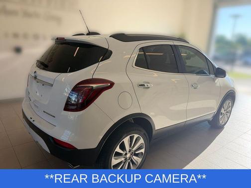 Summit White 2017 Buick Encore Preferred II