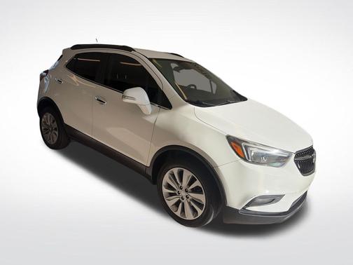 Summit White 2017 Buick Encore Preferred II