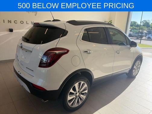 Summit White 2017 Buick Encore Preferred II