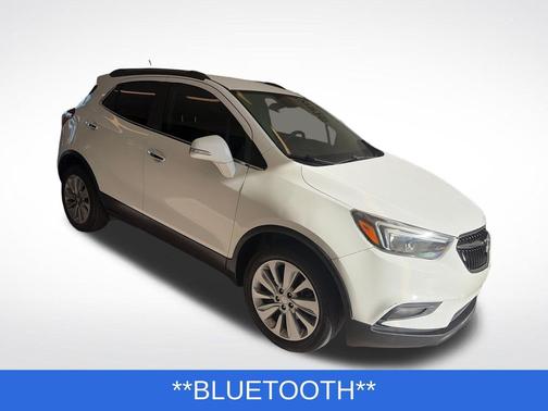 Summit White 2017 Buick Encore Preferred II