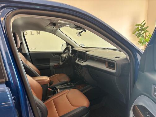 Atlas Blue Metallic 2024 Ford Maverick Lariat