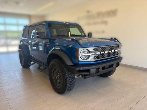 Velocity Blue Metallic 2024 Ford Bronco Badlands