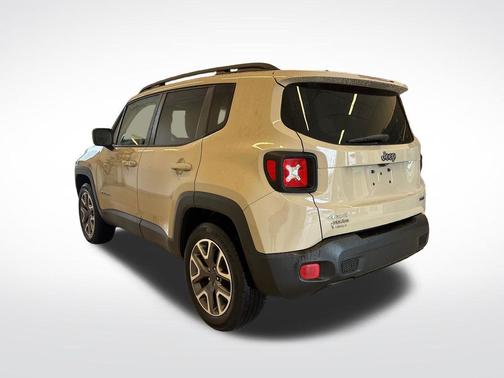 Mojave Sand 2016 Jeep Renegade Latitude