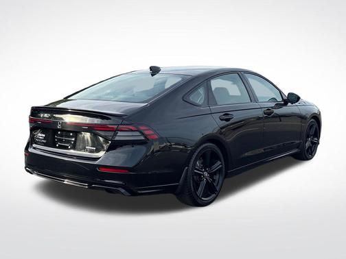 Crystal Black Pearl 2023 Honda Accord Hybrid Sport-L