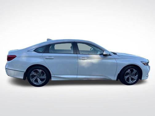 Platinum White Pearl 2018 Honda Accord EX-L