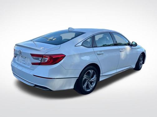 Platinum White Pearl 2018 Honda Accord EX-L