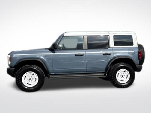 Azure Gray Metallic Tri-Coat 2025 Ford Bronco Heritage Edition