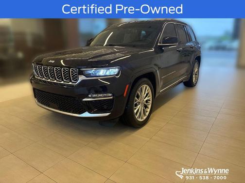 Diamond Black Crystal Pearlcoat 2023 Jeep Grand Cherokee Summit