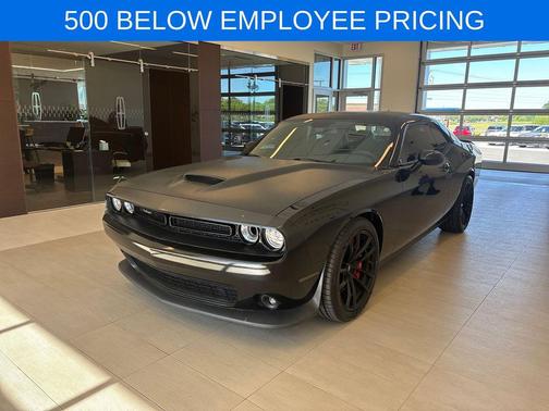 Pitch Black Clearcoat 2019 Dodge Challenger R/T Scat Pack