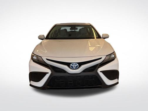 Ice Edge 2024 Toyota Camry Hybrid SE