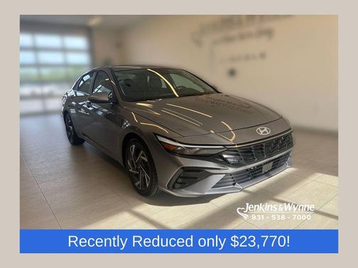 Fluid Metal 2025 Hyundai ELANTRA Limited