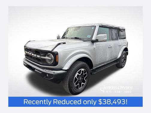 Iconic Silver Metallic 2023 Ford Bronco Outer Banks