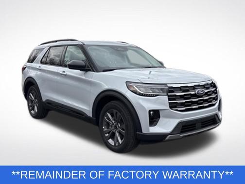 Space White Metallic 2026 Ford Explorer Active
