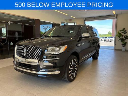 Infinite Black Metallic Clearcoat 2024 Lincoln Navigator Black Label
