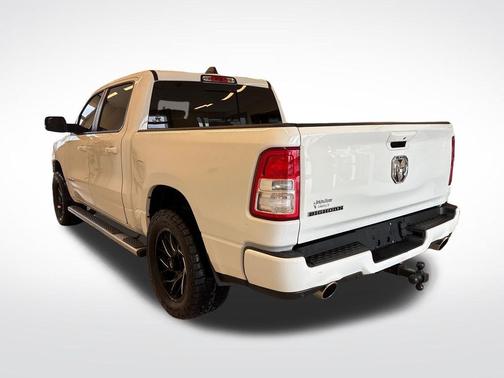 Bright White Clearcoat 2019 RAM 1500 Big Horn