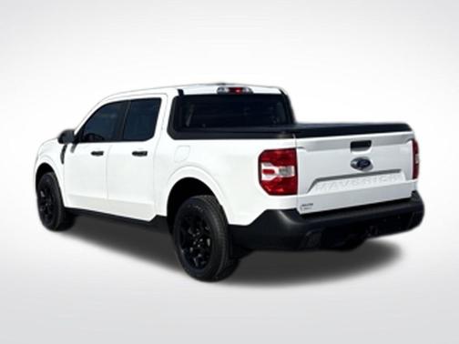 Oxford White 2024 Ford Maverick XLT