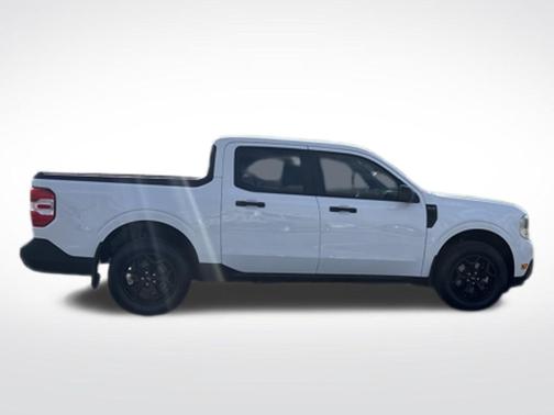 Oxford White 2024 Ford Maverick XLT