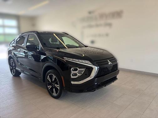 Labrador Black Pearl 2023 Mitsubishi Eclipse Cross SEL