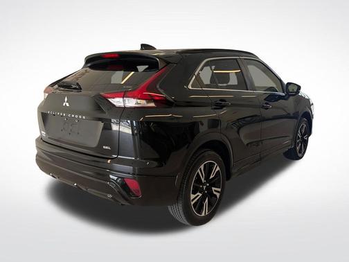 Labrador Black Pearl 2023 Mitsubishi Eclipse Cross SEL