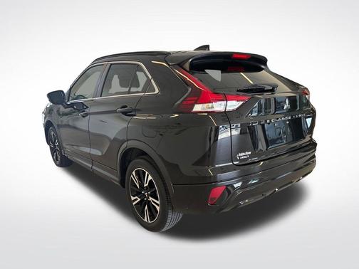 Labrador Black Pearl 2023 Mitsubishi Eclipse Cross SEL
