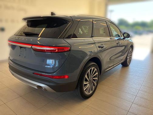 Whisper Blue Metallic Clearcoat 2023 Lincoln Corsair Reserve