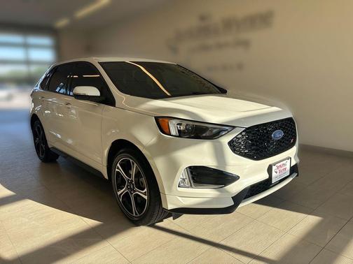 Star White Metallic Tri-Coat 2023 Ford Edge ST