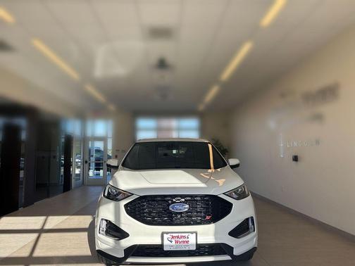 Star White Metallic Tri-Coat 2023 Ford Edge ST