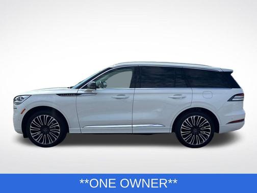 Pristine White Metallic Tri-Coat 2024 Lincoln Aviator Black Label AWD