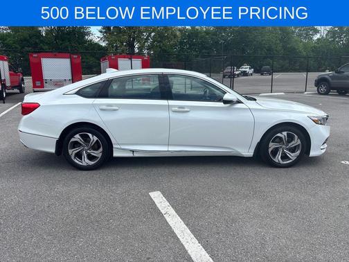 Platinum White Pearl 2018 Honda Accord EX-L
