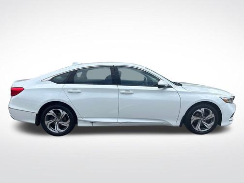 Platinum White Pearl 2018 Honda Accord EX-L
